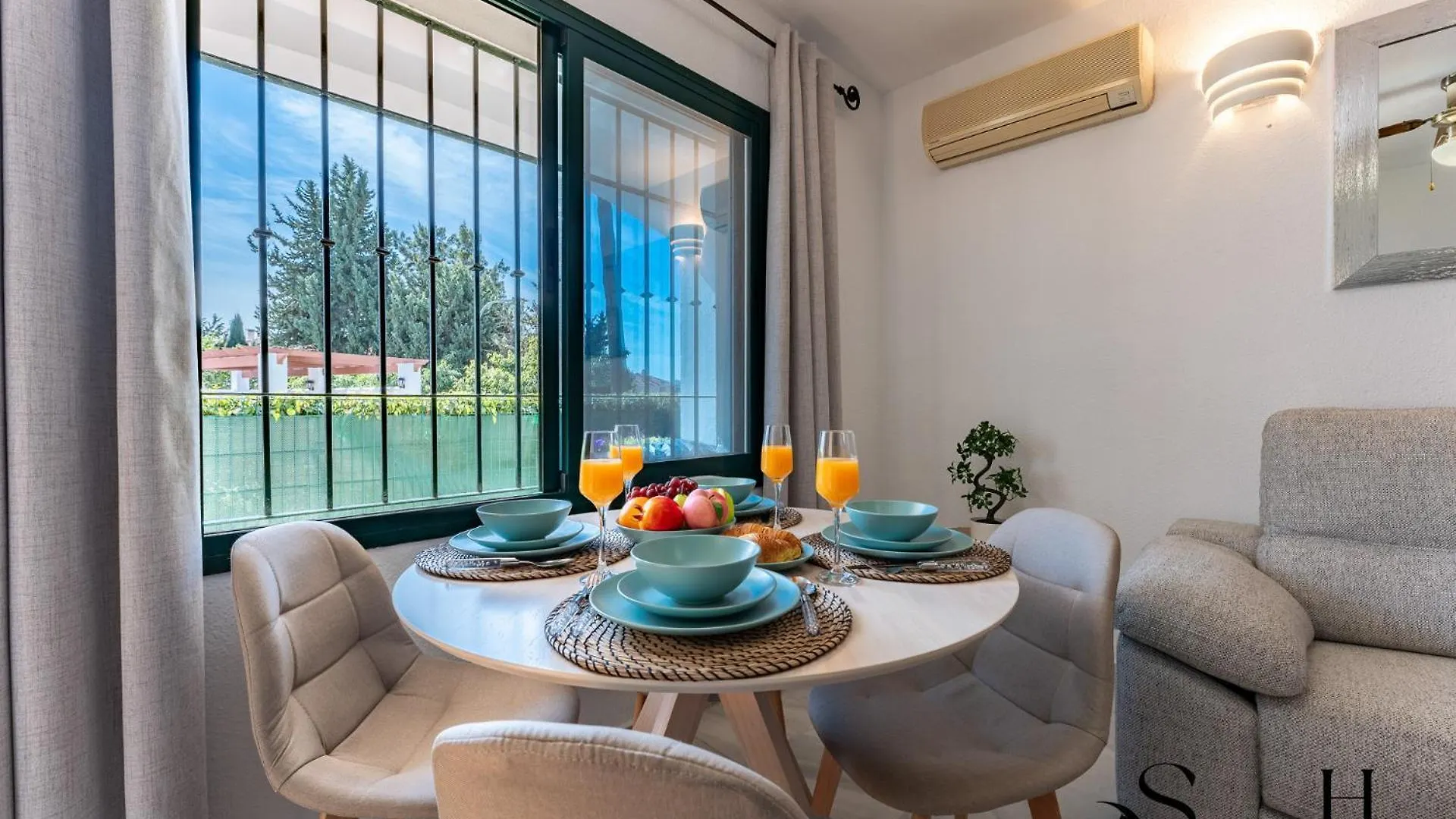 Poolside 2 Bedroom Retreat Benalmadena Spain